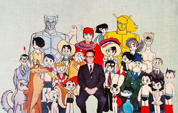 Osamu Tezuka, em meio a suas famosas obras